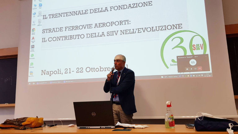 Il prof. Gaetano Bosurgi, Presidente SIIV, apre i lavori della 6° SIIV Arena