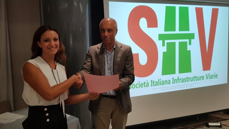 Miglior idea innovativa: l'ing. Mariagrazia Modica
| Università di Messina,  premiata dal presidente SIIV, prof. Gaetano Bosurgi